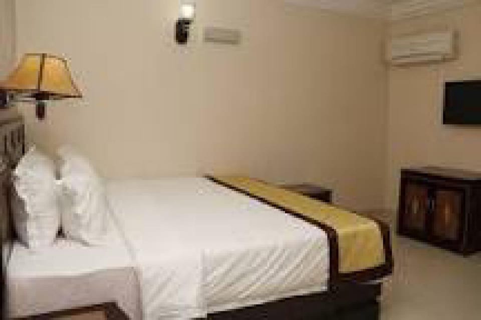 Supreme Place Hotel - Guest Room Bed and Breakfast in Abuja