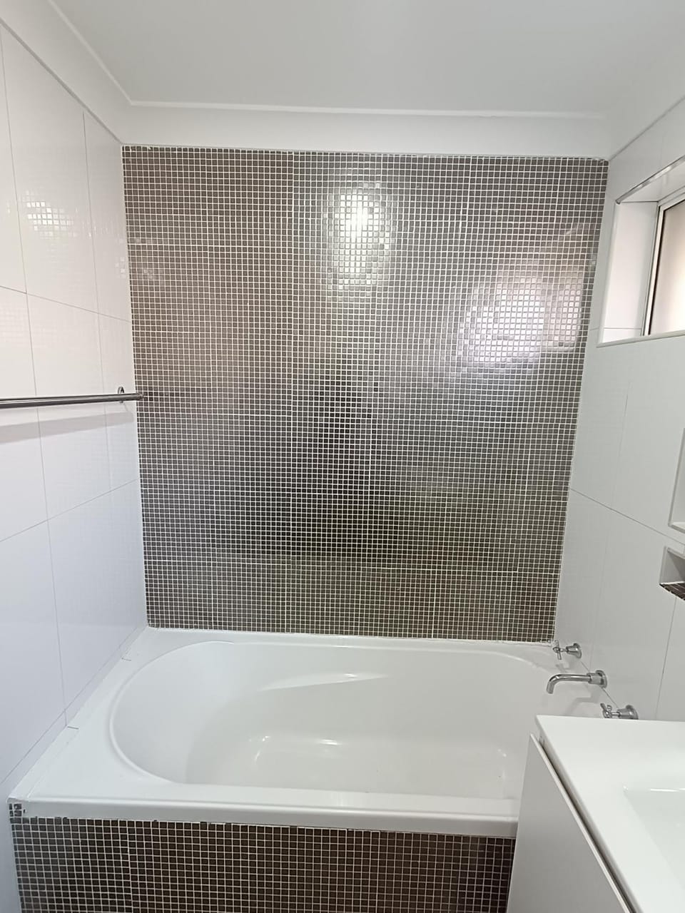 Cozy Room in Spacious, Two Story Home - GC Vacation rental in Merrylands