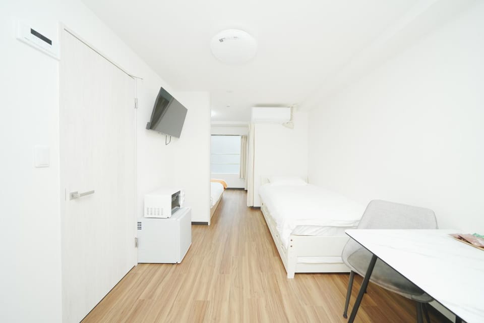 Bed, TV and multimedia, Photo of the whole room, Bedroom, air conditioner
