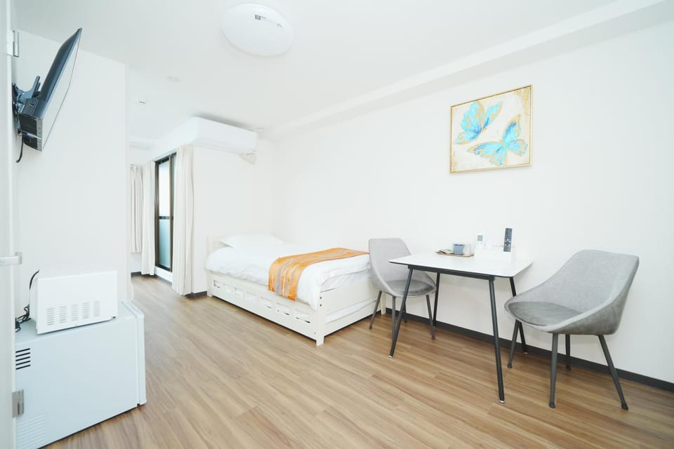 Bed, TV and multimedia, Photo of the whole room, Seating area, Dining area, Bedroom
