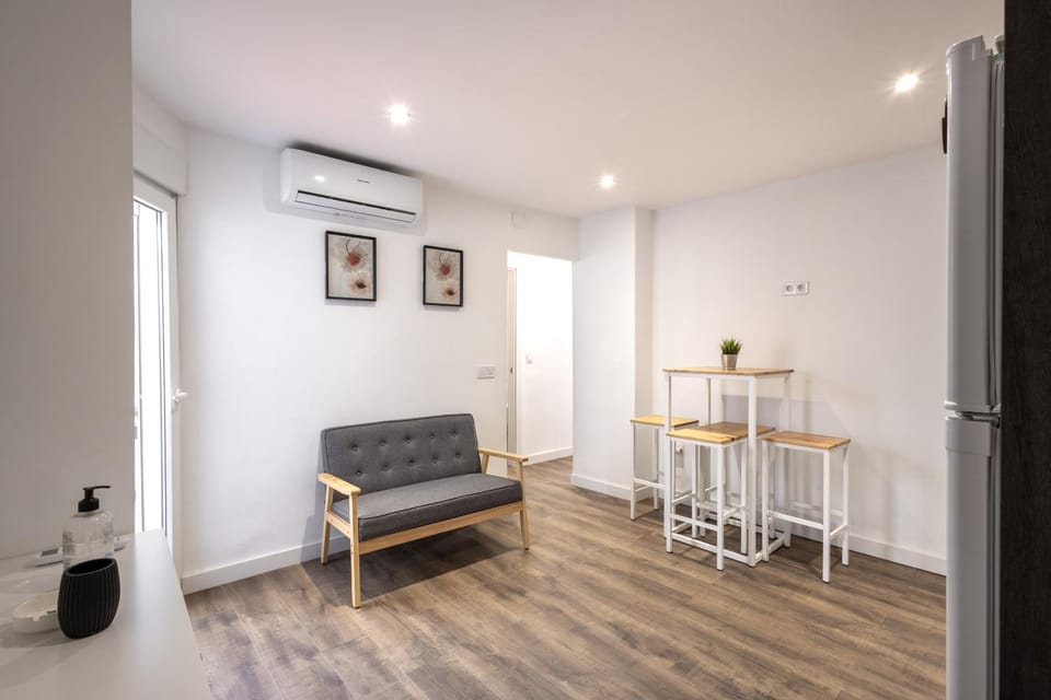 Kitchen or kitchenette, Living room, Dining area, air conditioner