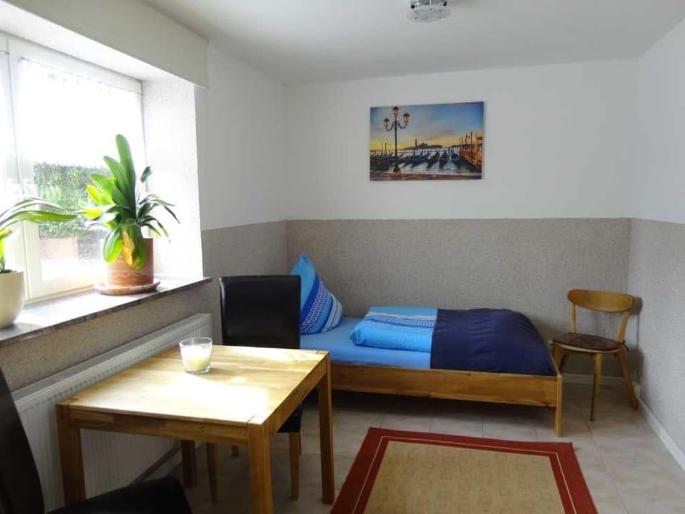 2 Einbettzimmer Vacation rental in Neubrandenburg