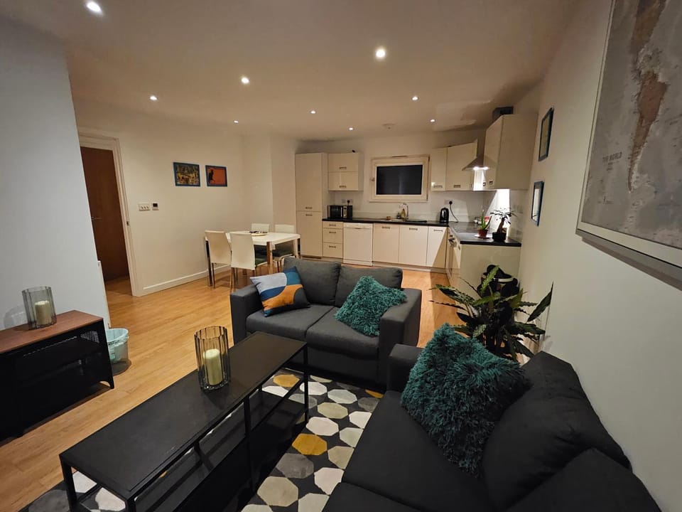 Kitchen or kitchenette, Living room
