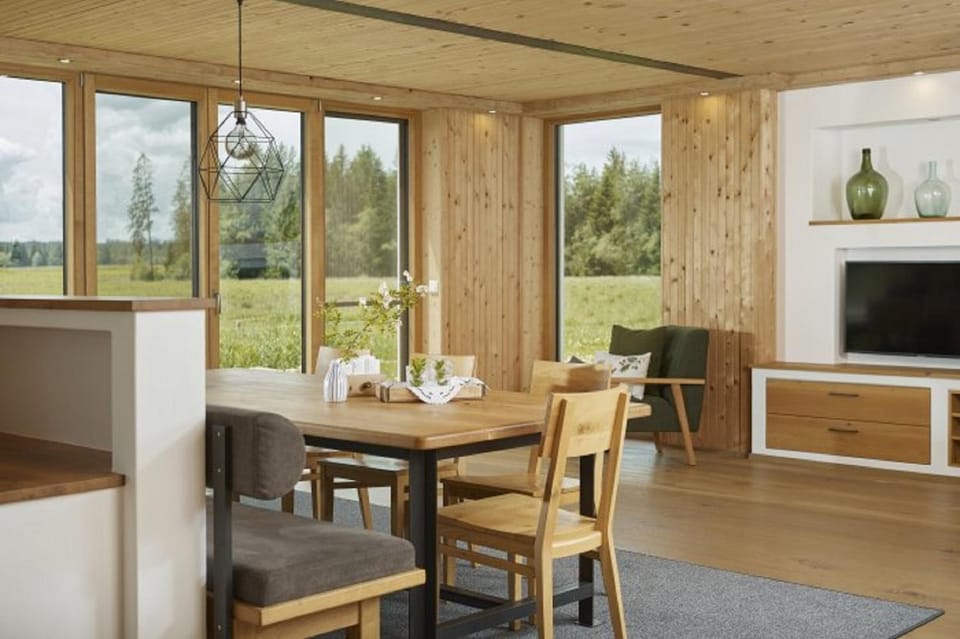 TV and multimedia, Dining area