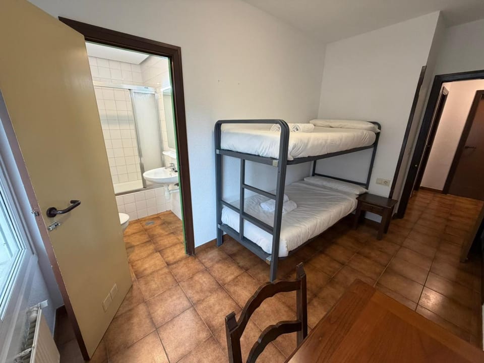 Photo of the whole room, bunk bed