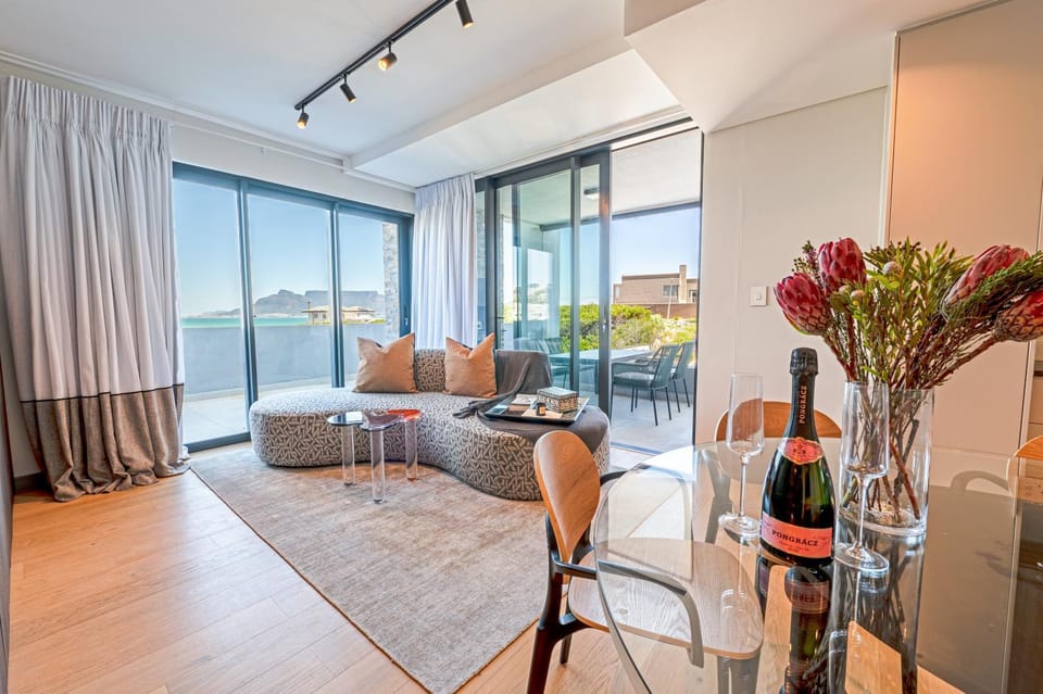 Balcony/Terrace, Living room, Seating area