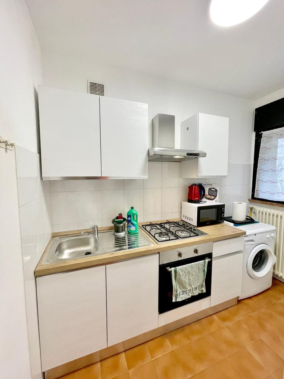 Kitchen or kitchenette, microwave, oven, pet friendly, stove, toaster, washing machine, kitchen