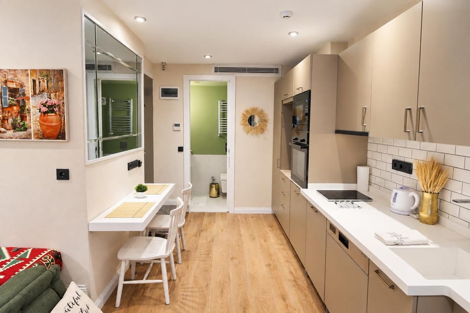 Dining area, Bedroom, oven, stove, air conditioner