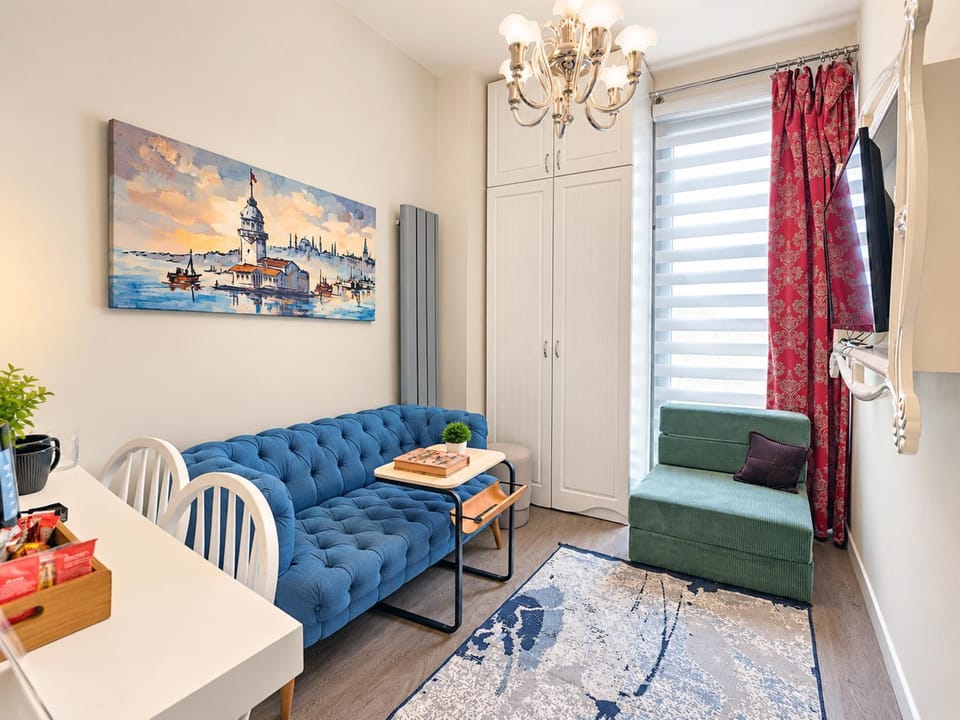 TV and multimedia, Living room, Seating area, Dining area