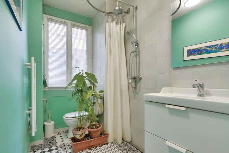 Appart calme à Buttes-Chaumont Apartment in Paris
