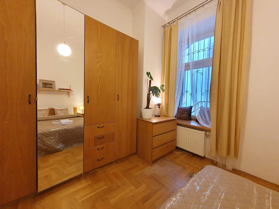 Bed, Photo of the whole room, Bedroom, wardrobe