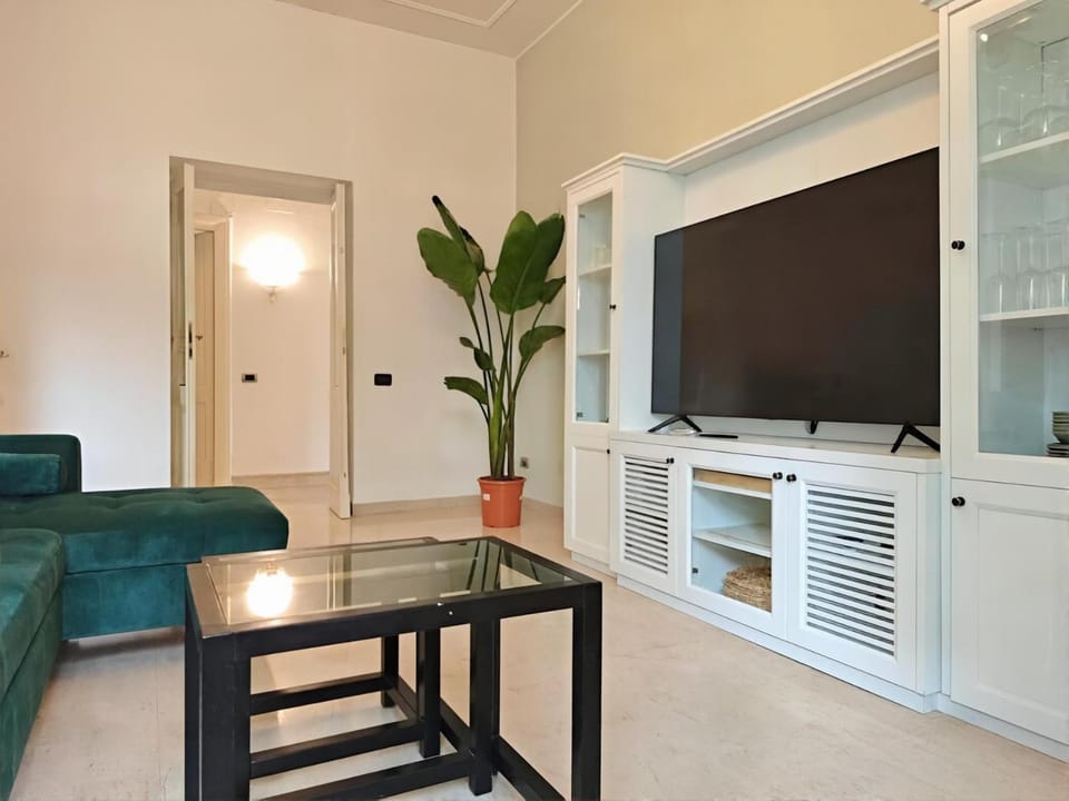 Communal lounge/ TV room, TV and multimedia