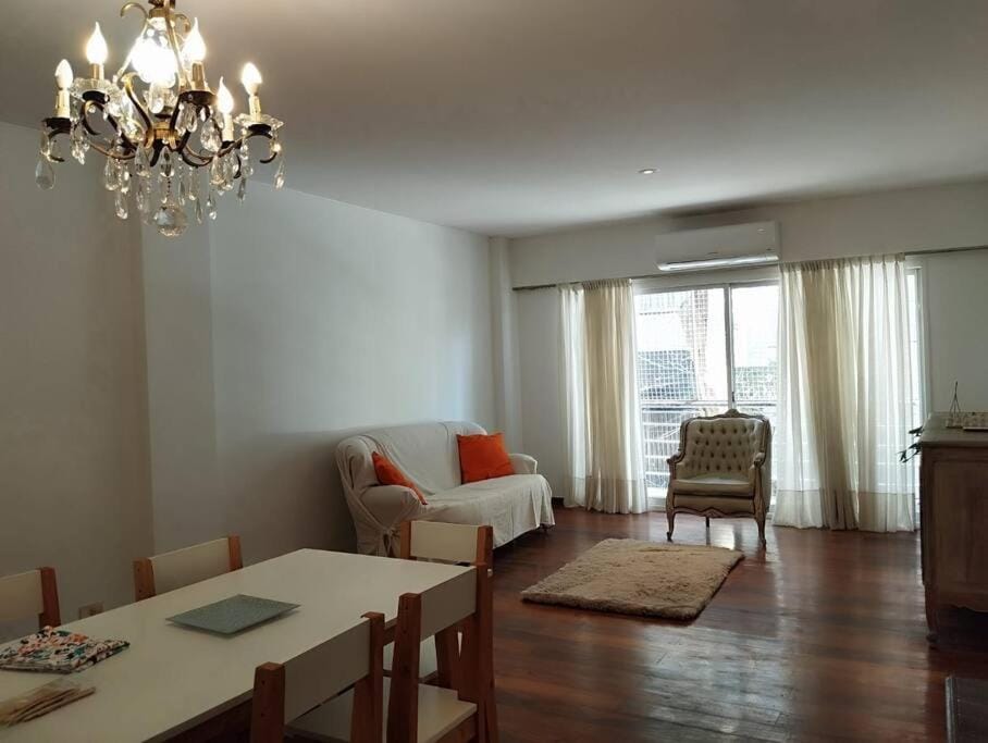 Departamento Barrancas, excelente ubicación, muy amplio, con seguridad Apartment in Buenos Aires