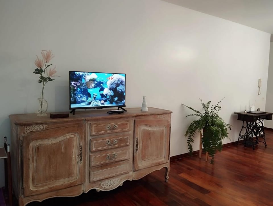 Departamento Barrancas, excelente ubicación, muy amplio, con seguridad Apartment in Buenos Aires
