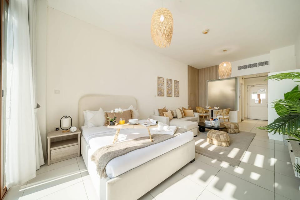 Bed, Kitchen or kitchenette, Living room, Photo of the whole room, Seating area