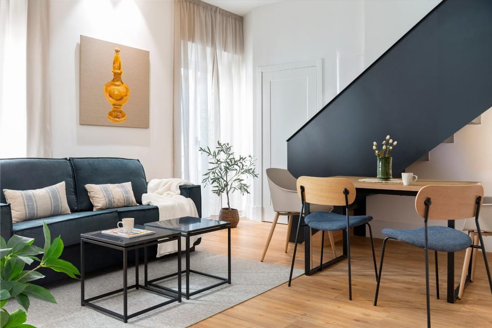 Living room, Seating area, Dining area