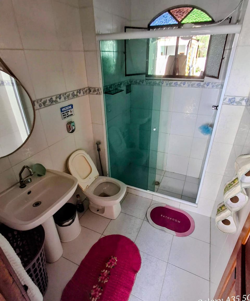 Casa no centro de Guapimirim, ar condicionado, piscina, churrasqueira, tranquilidade House in State of Rio de Janeiro
