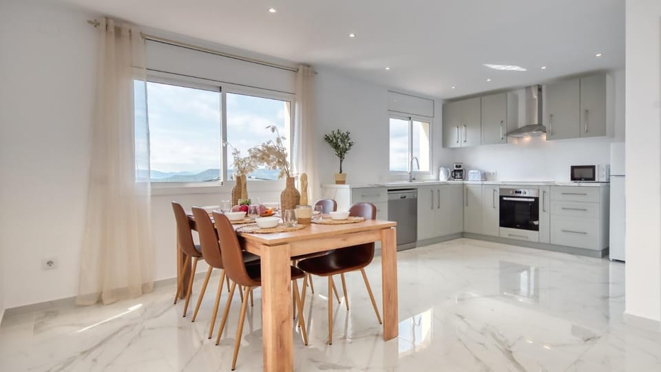 Property building, Kitchen or kitchenette, Living room