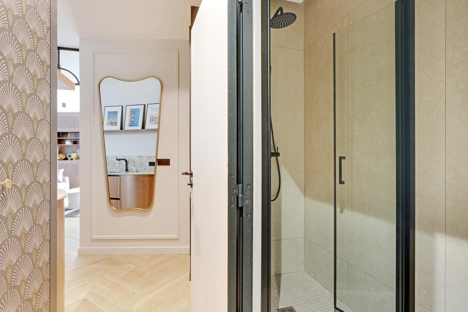 Shower, Bathroom