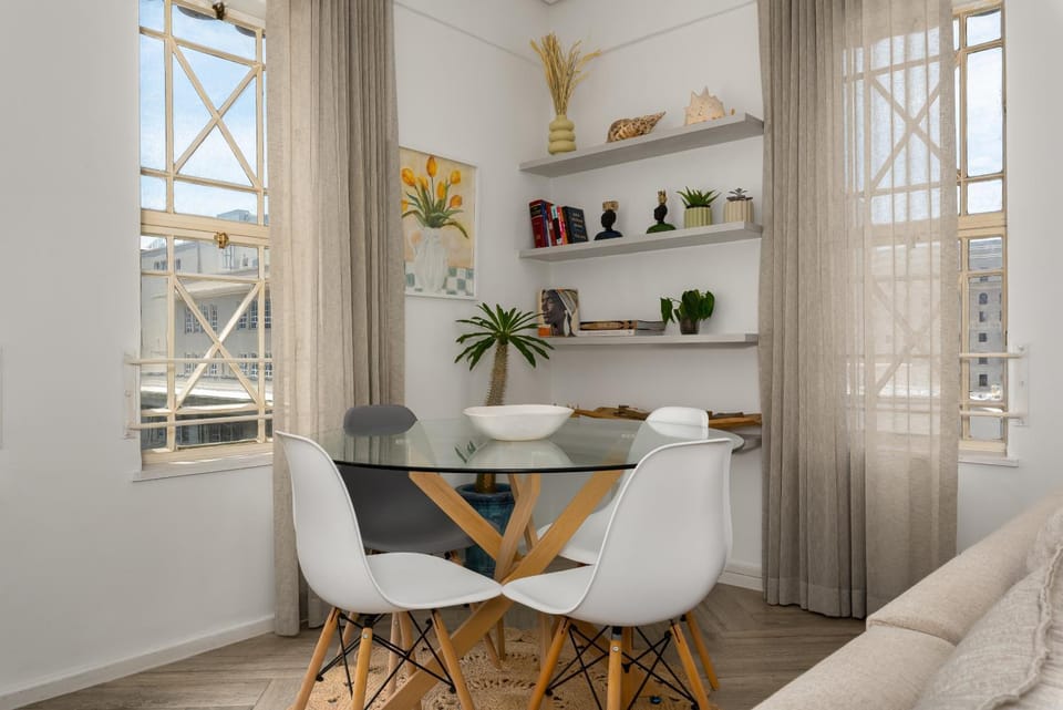 Market House 707 Apartment in Cape Town