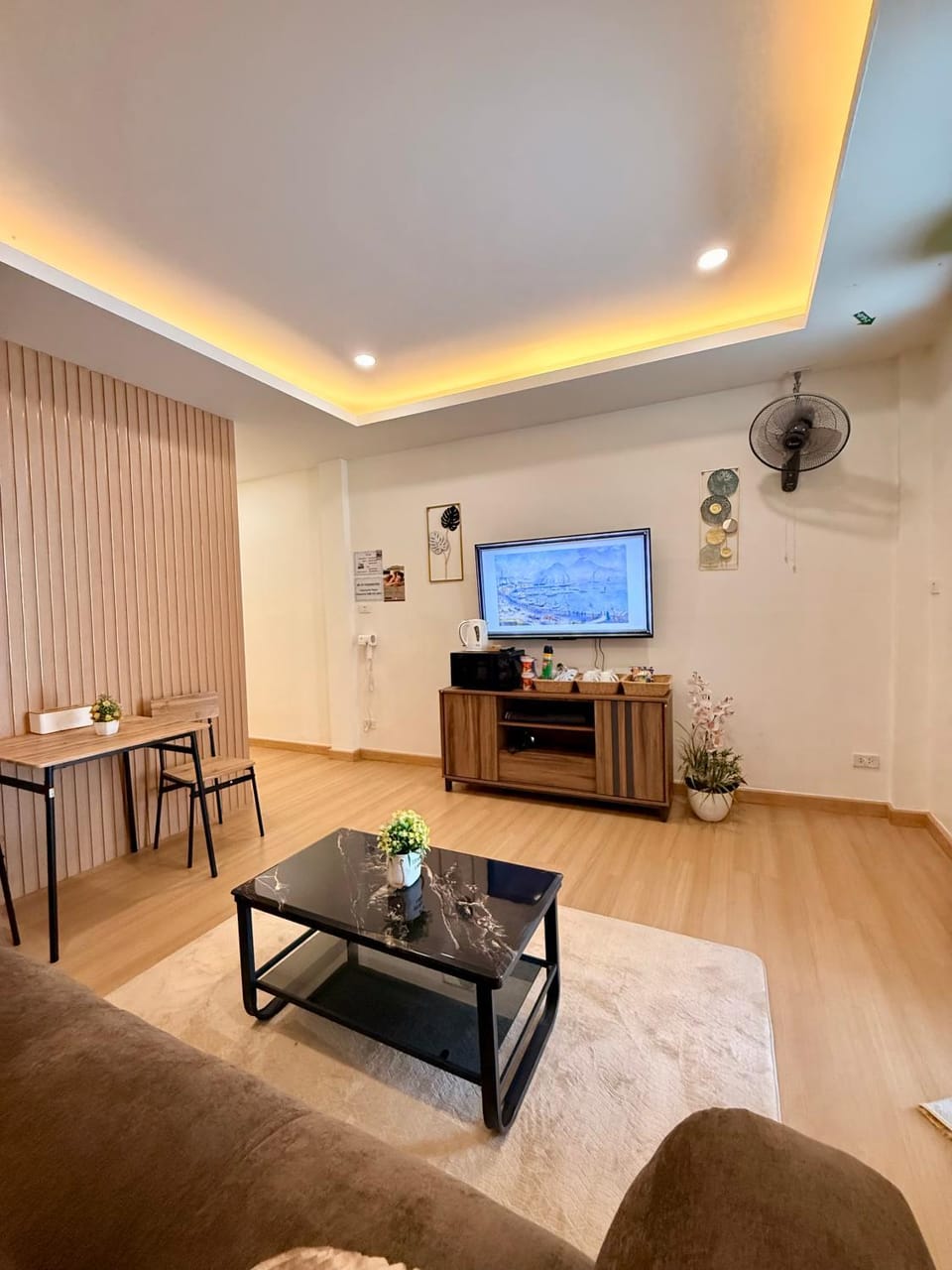 TV and multimedia, Living room, Seating area