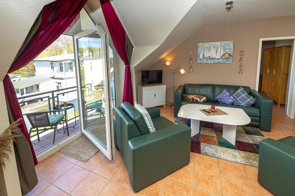 TV and multimedia, Balcony/Terrace, Living room