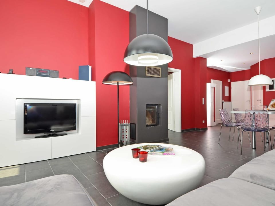 TV and multimedia, Kitchen or kitchenette, Living room, Seating area, Dining area, minibar, stove