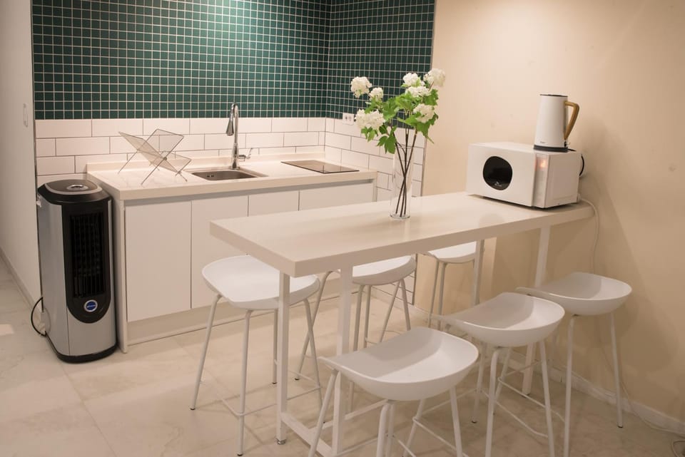 Cloud S Hongdae #AREX 2min #SUB 30sec Apartment in Seoul