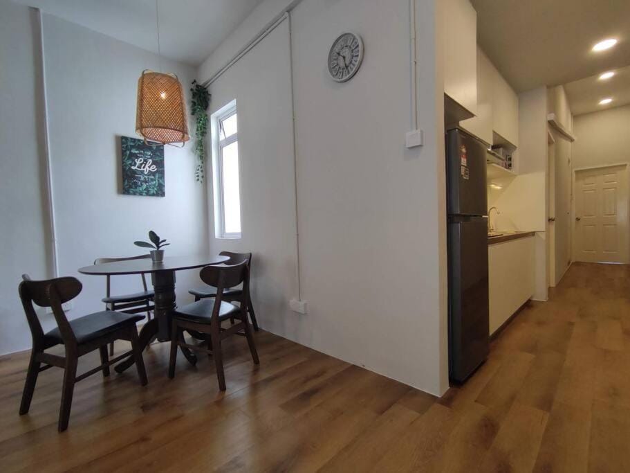 Heritage House 2BR in Town walkto UNESCO Site & StreetArt 45 House in George Town
