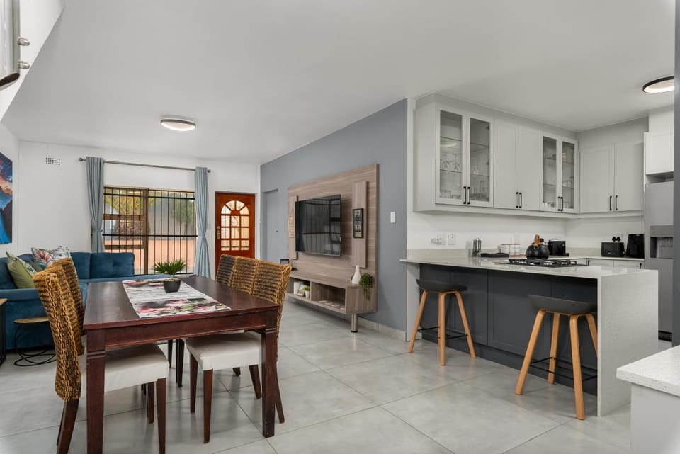 Tafelzicht Peaceful Retreat - Wifi - Netflix Villa in Cape Town