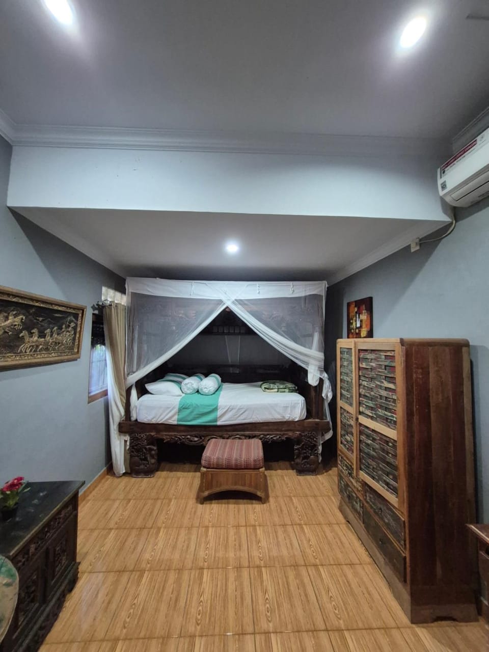 Bed, Bedroom, air conditioner