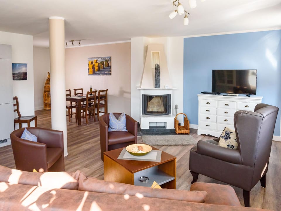 TV and multimedia, Living room, Dining area