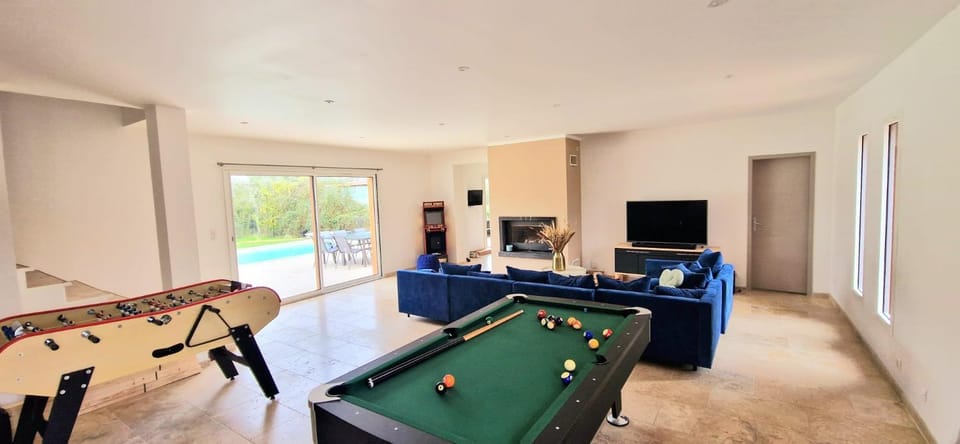 Billiard, Seating area