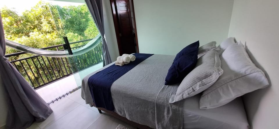 Bed, Balcony/Terrace, Photo of the whole room, Bedroom, towels