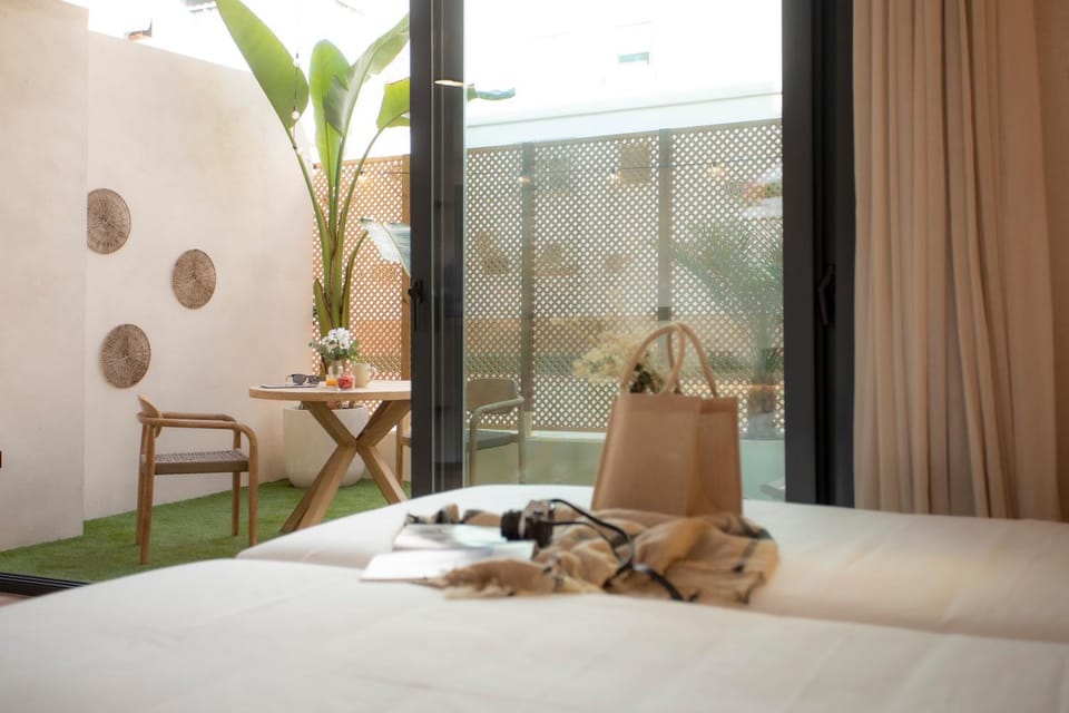 Bed, Balcony/Terrace, Bedroom