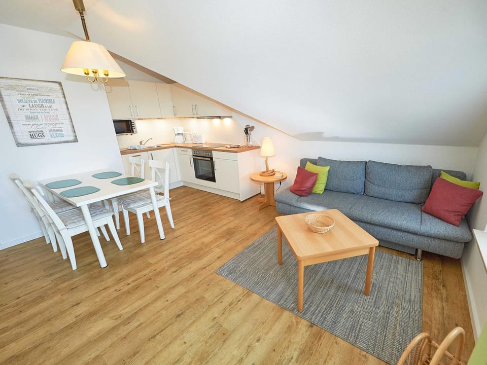 Kitchen or kitchenette, Living room, Seating area, Dining area, stove