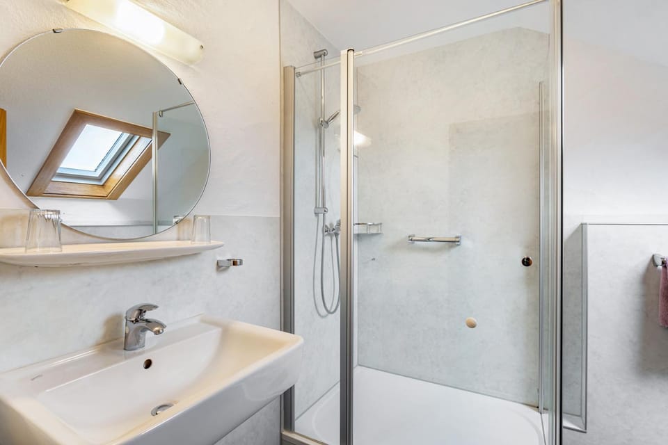 Bathroom, Living room