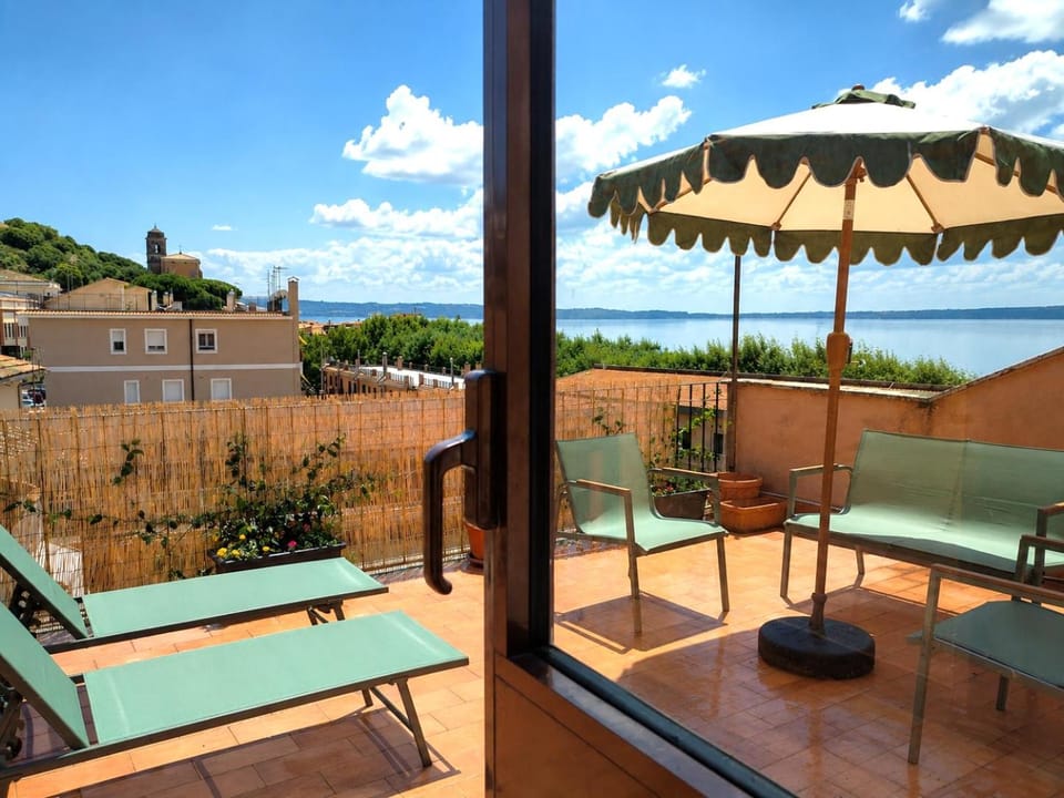 Natural landscape, View (from property/room), Balcony/Terrace, sunbed