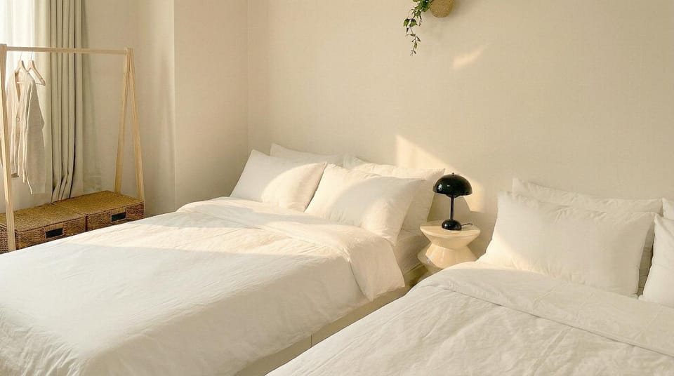 #Open Deal #ZIGU Stay #Line 3 & Shinbundang area Near Garosugil Apgujeong Cheongdam Gangnam Itaewon #Airport bus nearby Villa in Seoul