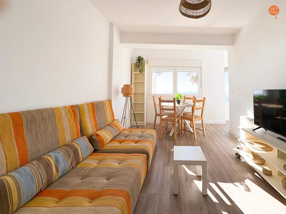 TV and multimedia, Living room, Dining area