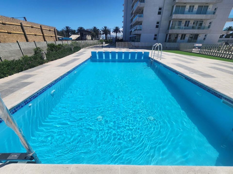 HOM l Parking Wifi CoWork Faro Turismo Piscina Apartment in La Serena