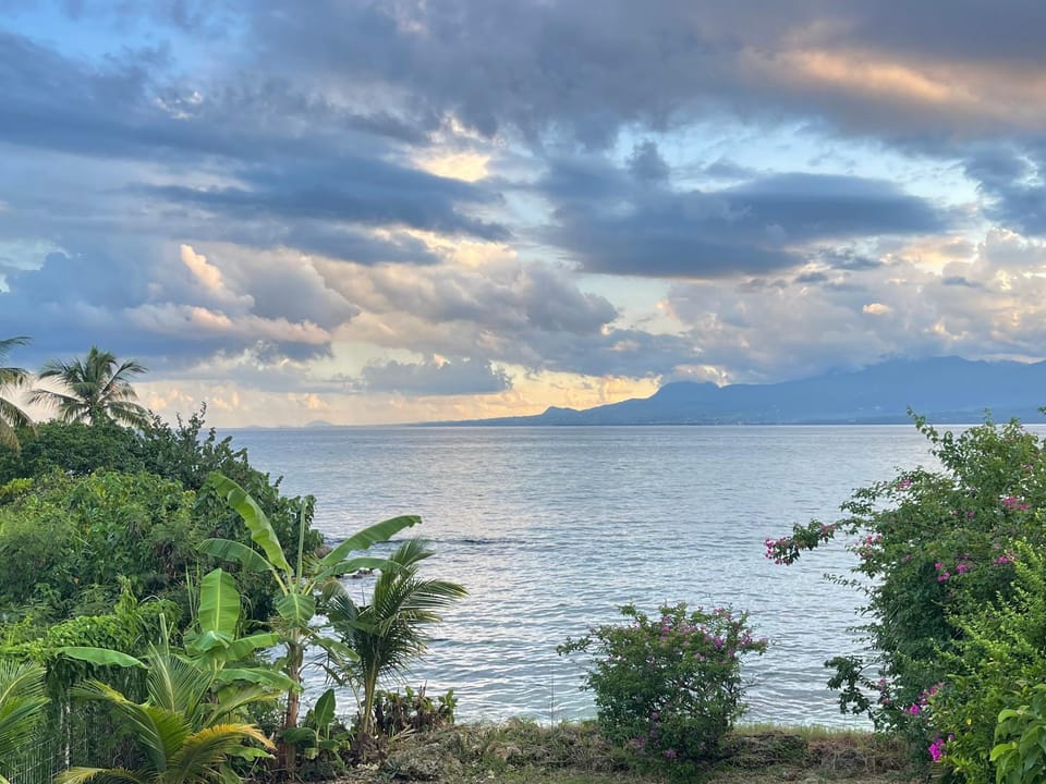 Mountain view, Sea view