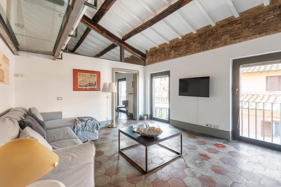 TV and multimedia, Living room, Seating area, Evening entertainment, City view