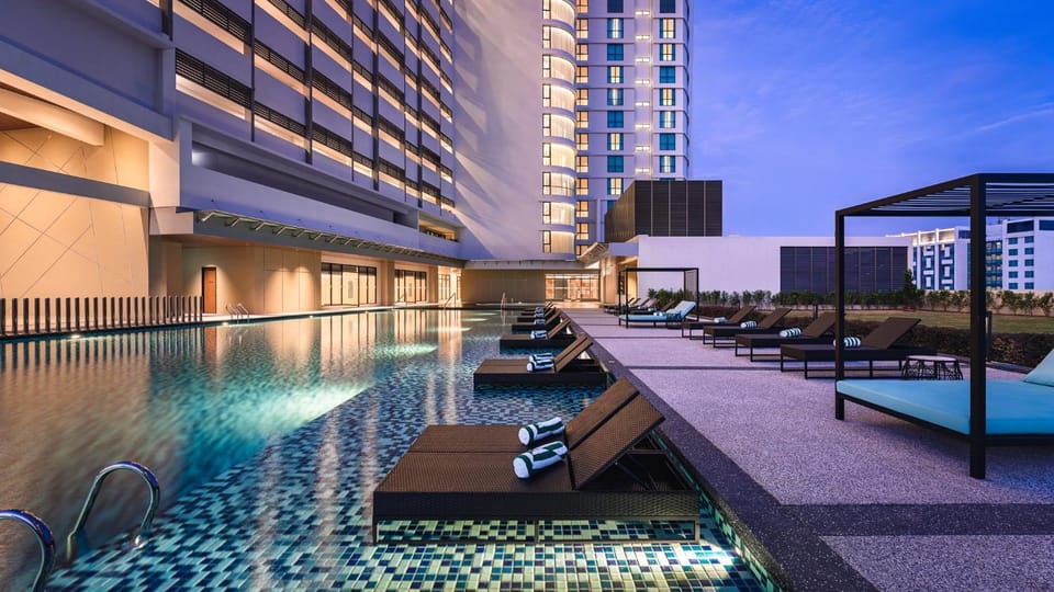 Swimming pool