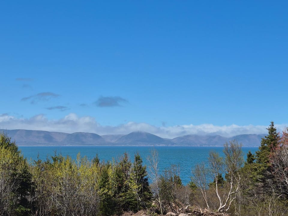Moceanset Getaways - Luxurious, Ocean, Mountain And Sunset Views "Camping Experience" Bed and Breakfast in Nova Scotia