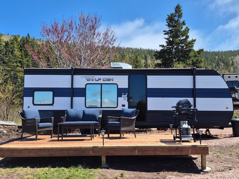 Moceanset Getaways - Luxurious, Ocean, Mountain And Sunset Views "Camping Experience" Bed and Breakfast in Nova Scotia