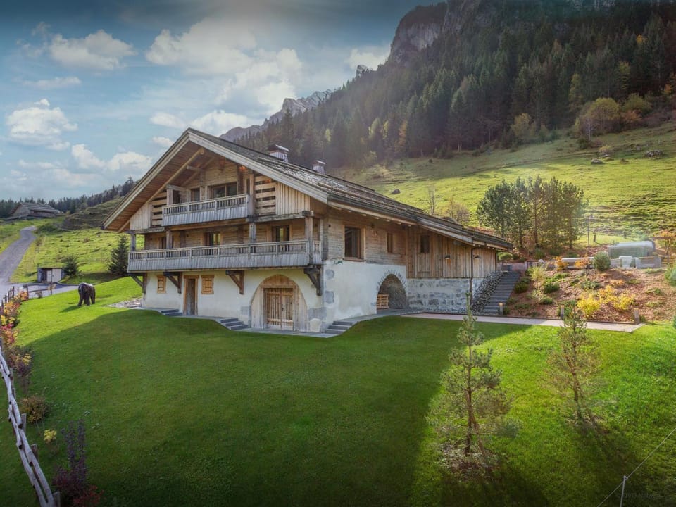 Property building, Day, Natural landscape, Mountain view