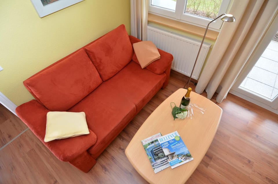 Living room, Photo of the whole room, Seating area