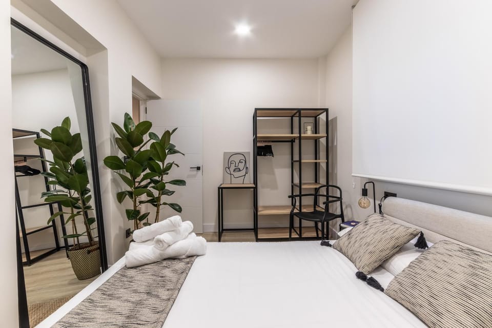 Bed, Photo of the whole room, Bedroom, towels, wardrobe