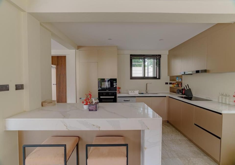 Property building, stove, laundry, kitchen, kitchen